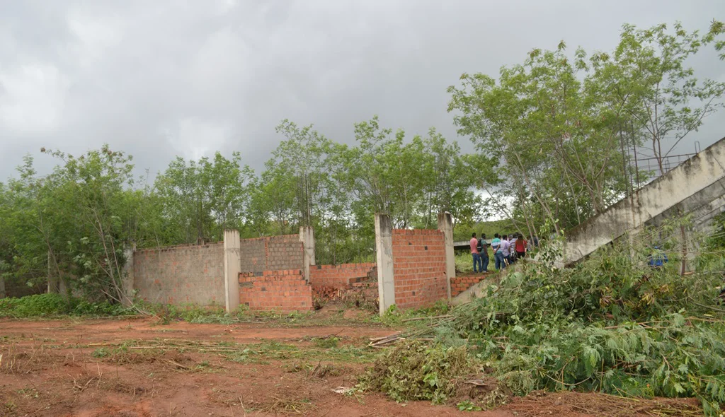 Obra estava abandonada há 20 anos