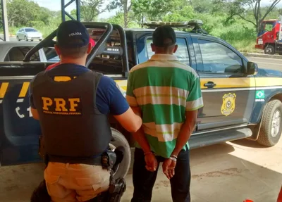 Um dos indivíduos que foi preso