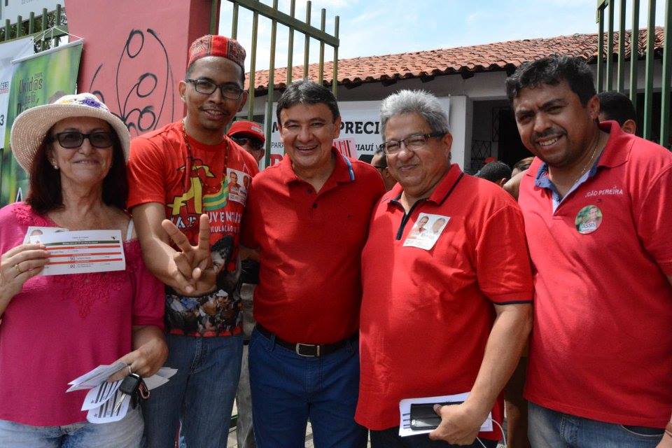 Governador Wellington Dias votou em Teresina