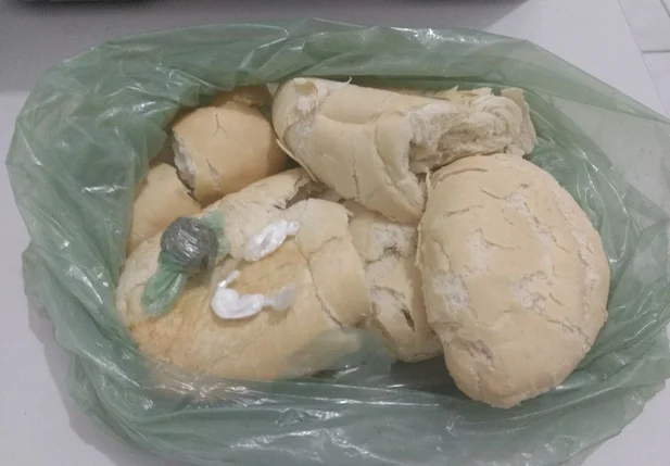 Drogas encontradas dentro de pão