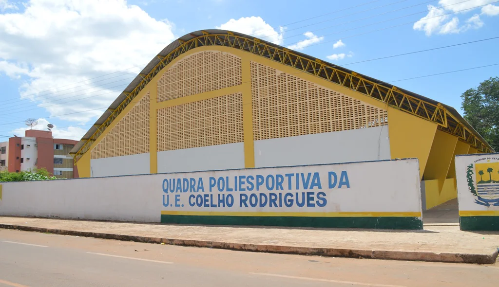 Fachada da quadara poliesportiva