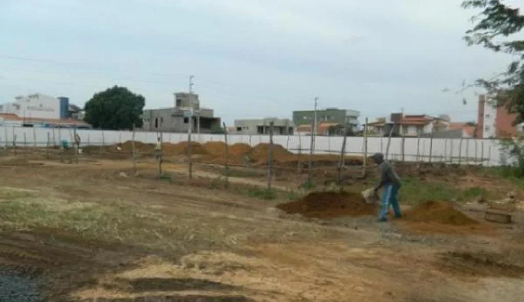 Obra foi iniciada em janeiro de 2013 com prazo de 120 dias para ser concluída