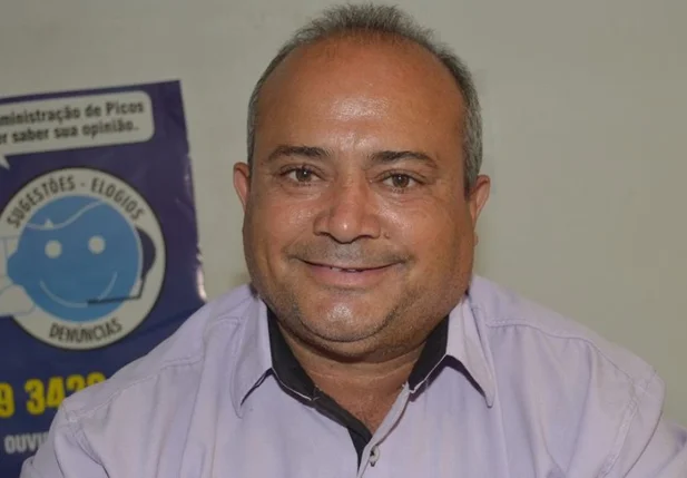 Zacarias Teixeira é reeleito presidente do PT de Picos