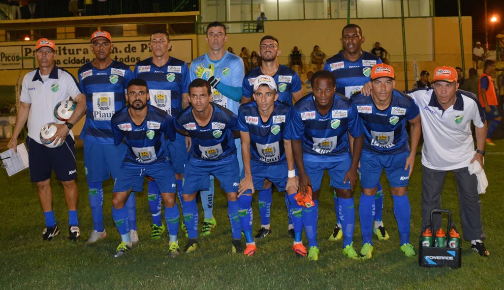 Altos vence e mantém 100% de aproveitamento