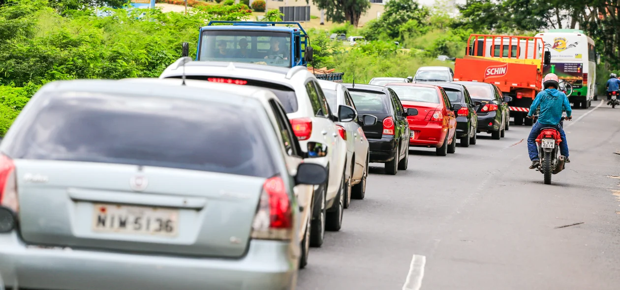 Fila de carros