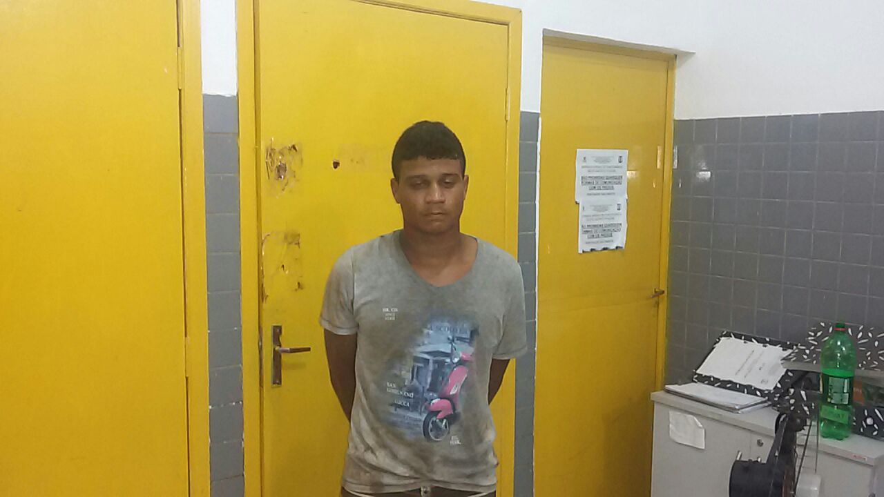 Suspeito foi solto minutos após a prisão 