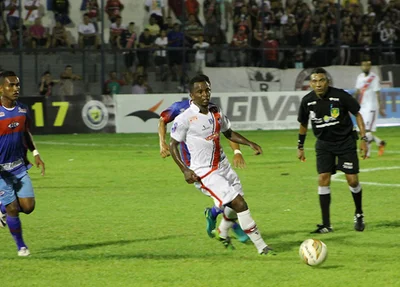Partida válida pelo primeiro turno do Campeonato Piauiense