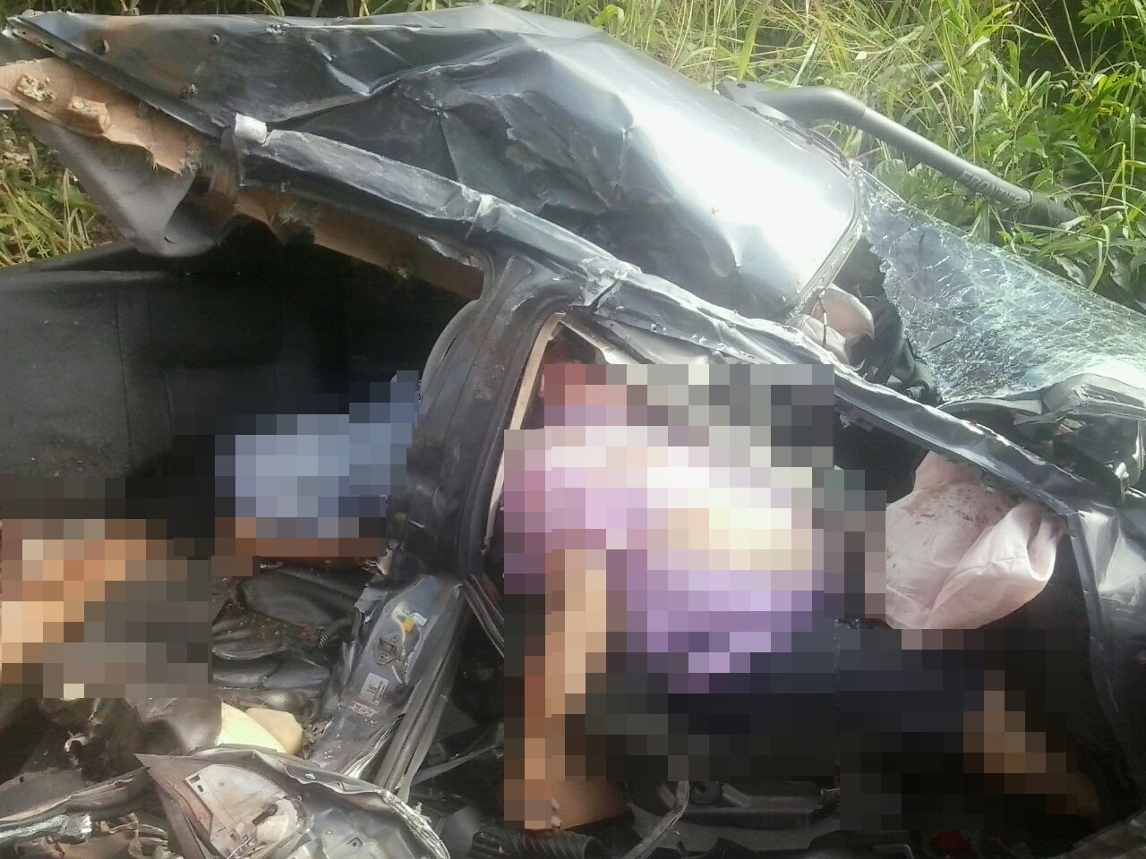 Acidente na BR 343 deixa três mortos