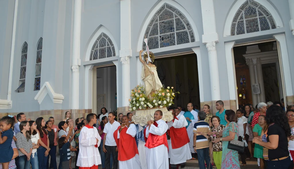 Imagem deixa a Igreja Catedral
