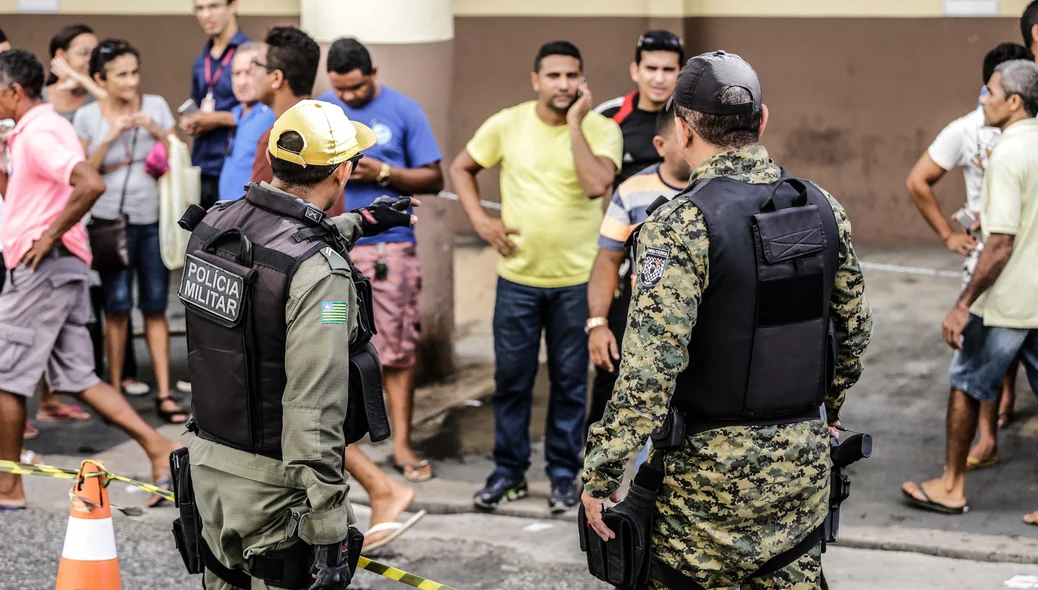 Policiais do 1º Batalhão e da Força Tática