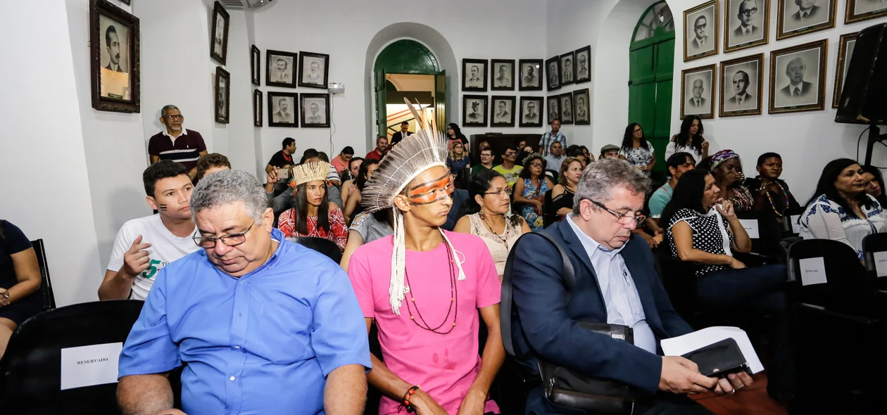 Público Abertura da 15ª Semana dos Povos Indígenas 