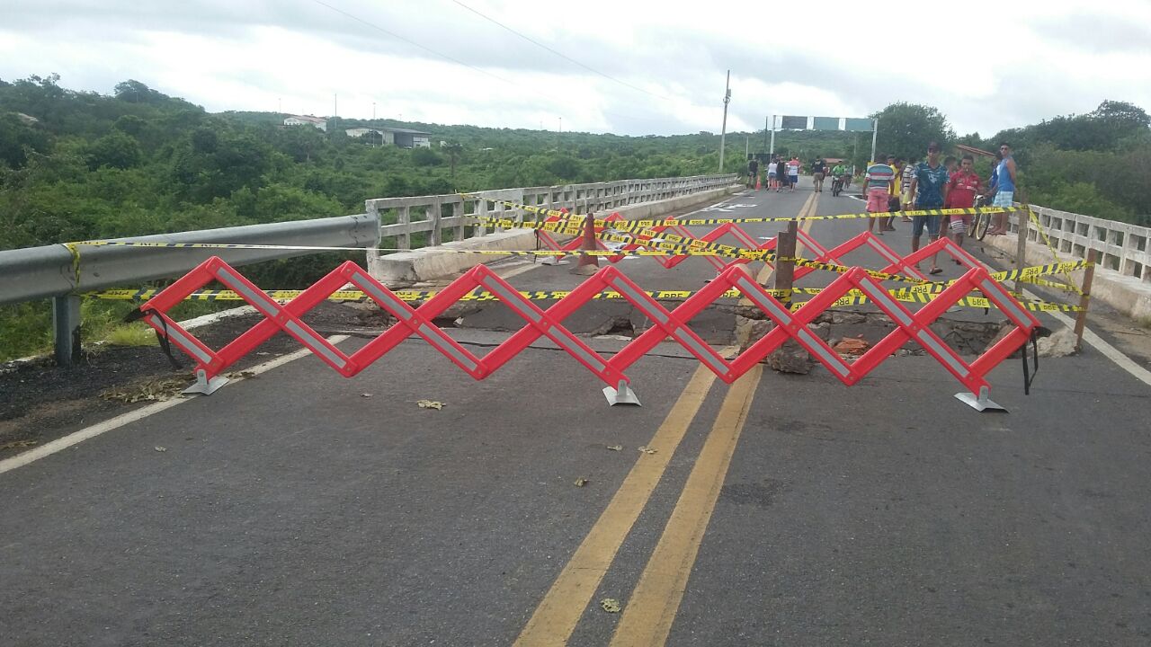Ponte interditada