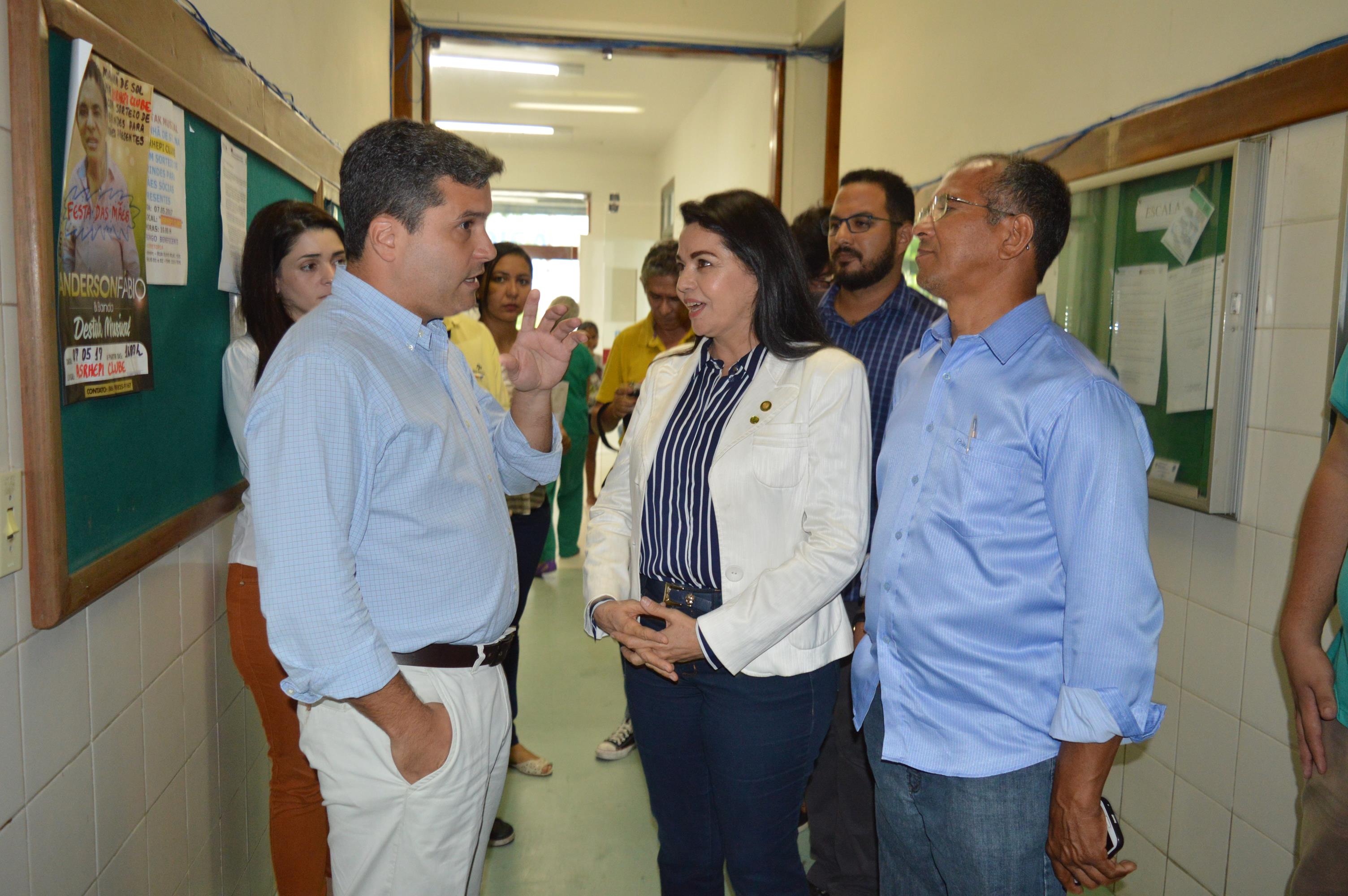 Vereadores visitaram nesta quarta-feira (19) o hospital