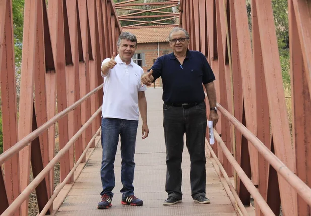 Prefeito João Luiz (à esquerda) com o vice Zé Noronha (à direita) 