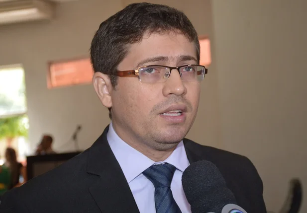Presdiente da OAB-Subseção de Picos, Frank Bezerra