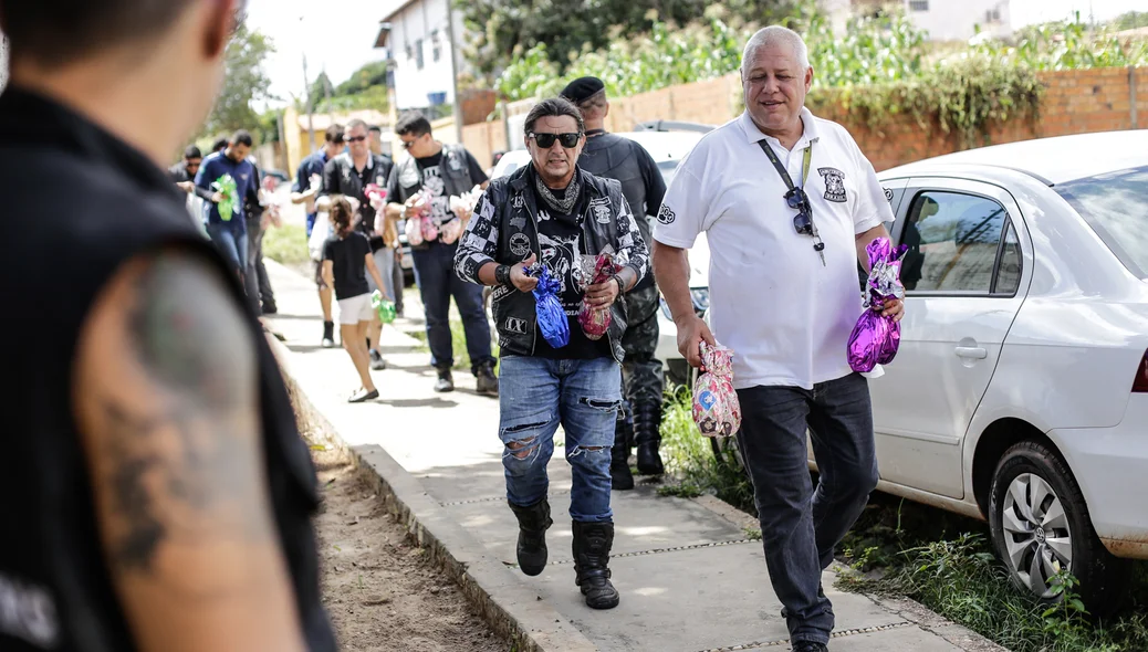 Entrega de ovos de páscoa 