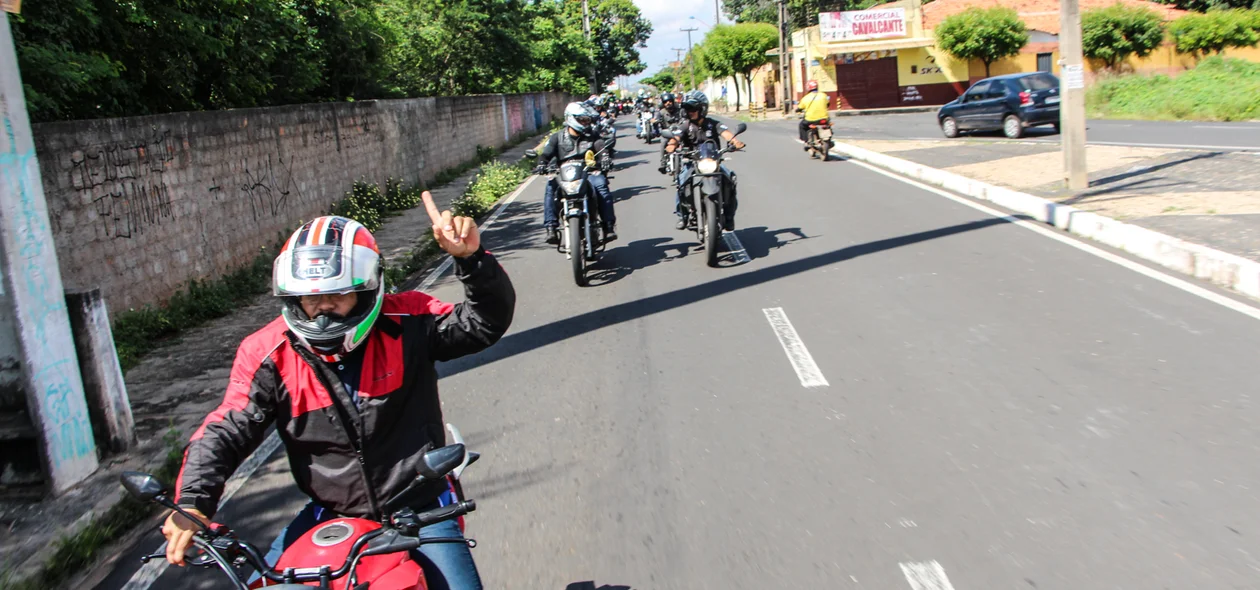 Motociclistas indo para mais uma ação social 