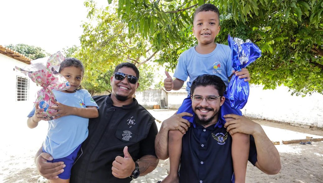 Motoclubes se unem e fazem ação social para crianças em Teresina 