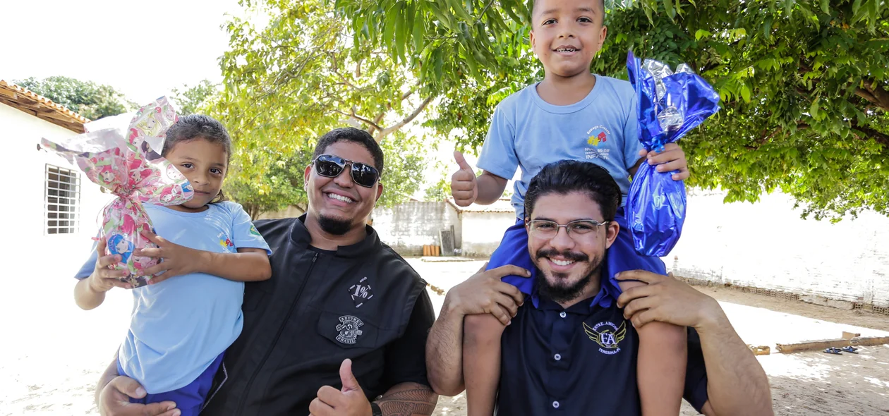 Motoclubes se unem e fazem ação social para crianças em Teresina 