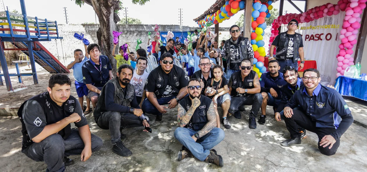 Motoclubes se unem e fazem ação social para crianças  