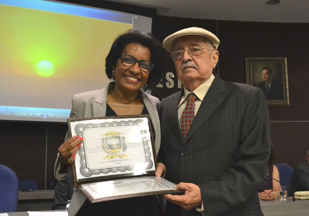 Rosário Bezerra com o professor Francisco Steiner