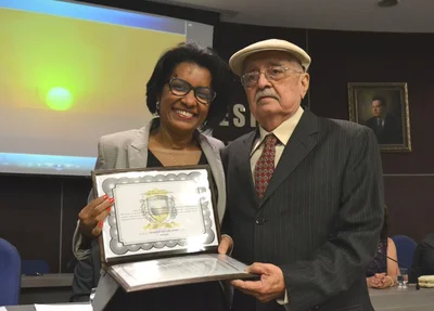 Rosário Bezerra com o professor Francisco Steiner