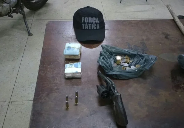 Material apreendido pela polícia
