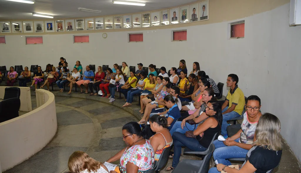 Assembleia do Sindserm atrai bom número de associados.