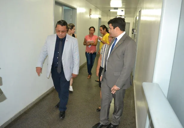 Dudu durante visita 