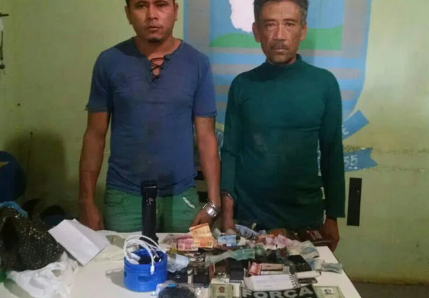 Pai e filho foram presos na cidade de Avelino Lopes