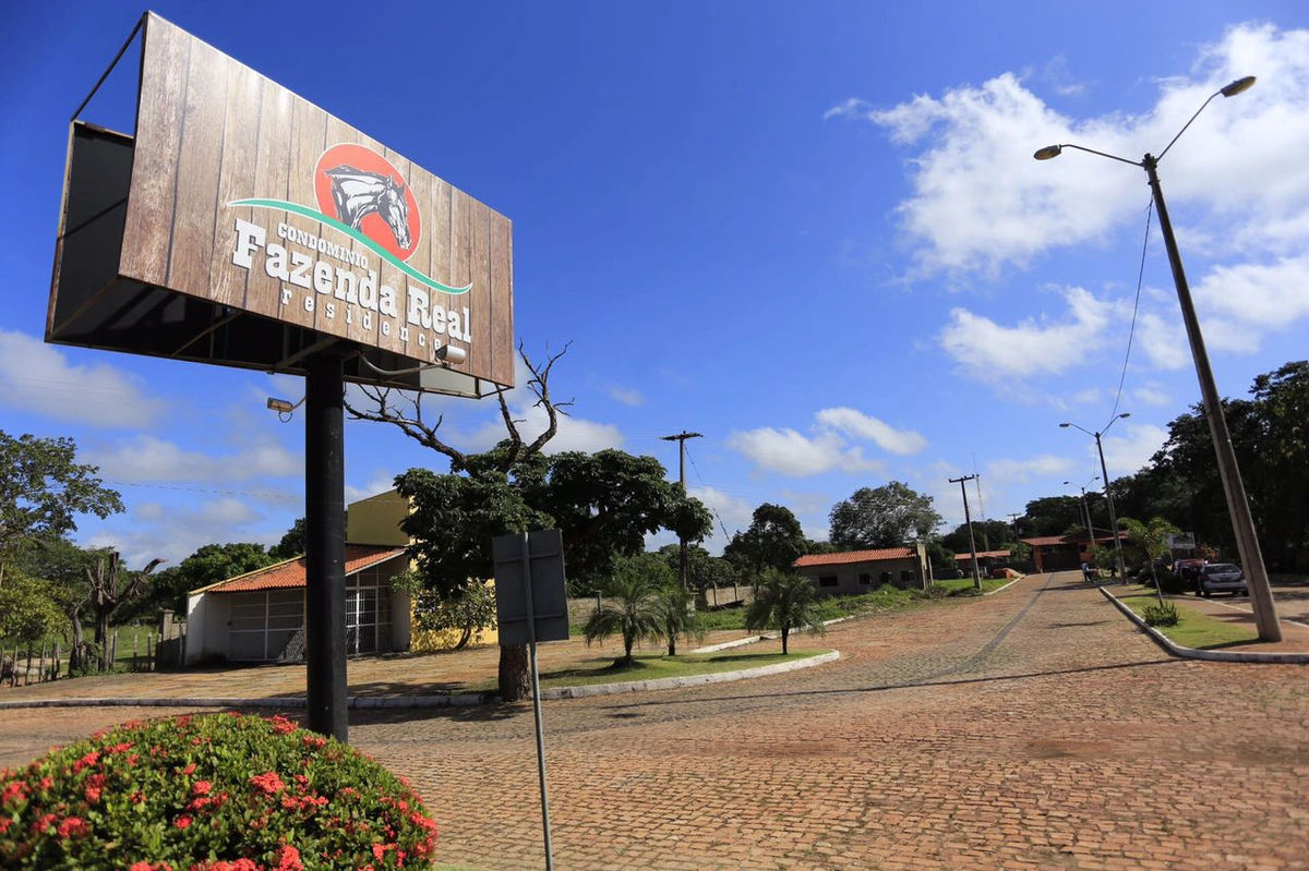 Fazenda Real residence