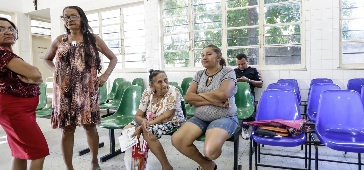 Pacientes à espera de atendimento  
