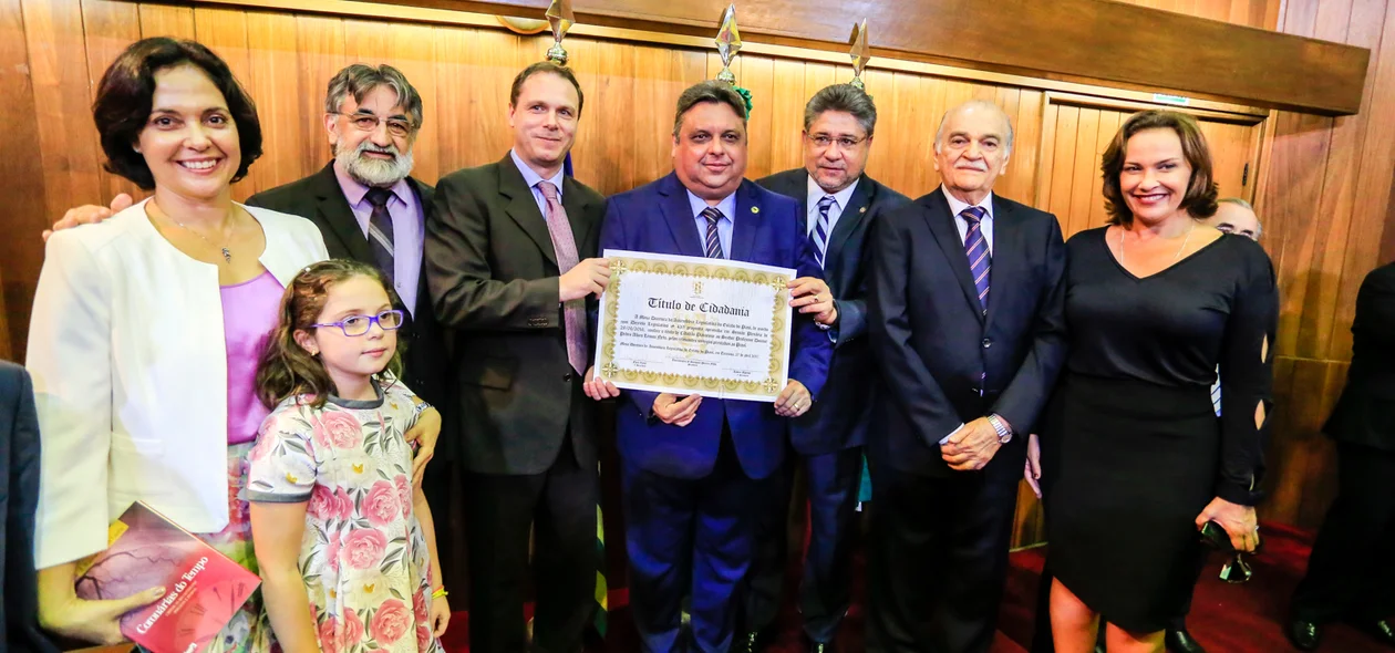 Entrega do titulo de Cidadão Piauiense ao Médico Pedro Lemos