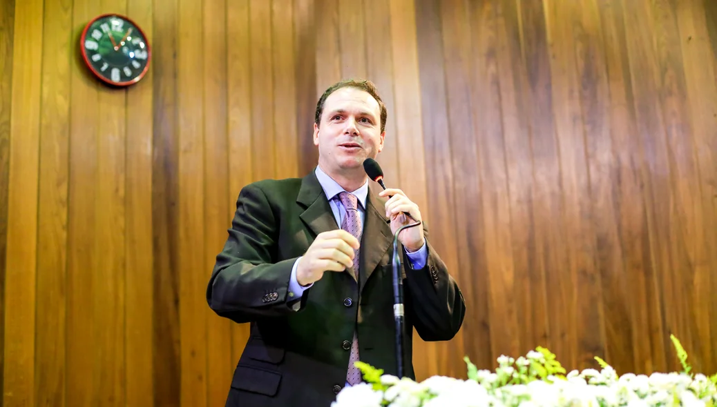 Pedro Lemos durante seu pronunciamento