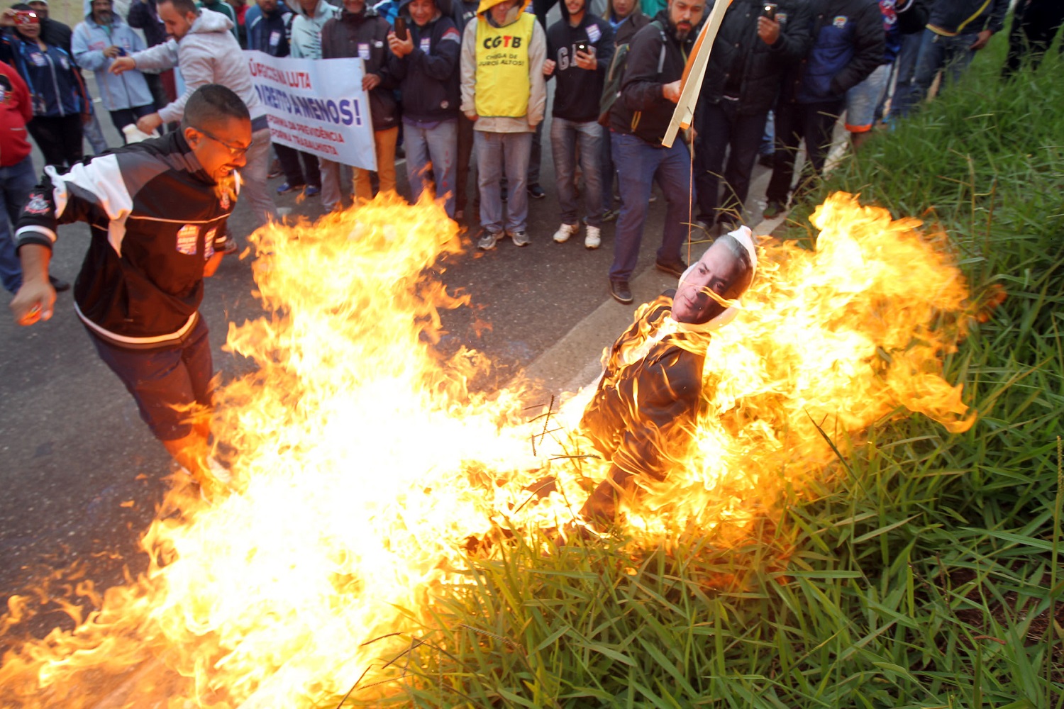 Greve Geral: manifestações tomam conta do país