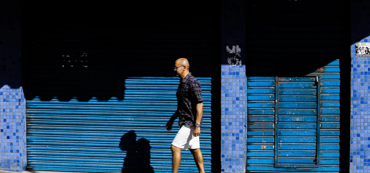 Lojas fechadas no centro da capital