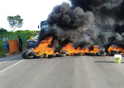Pneus queimados em manifestação