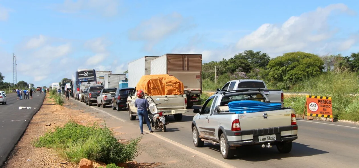 Trânsito sendo liberado na BR-316