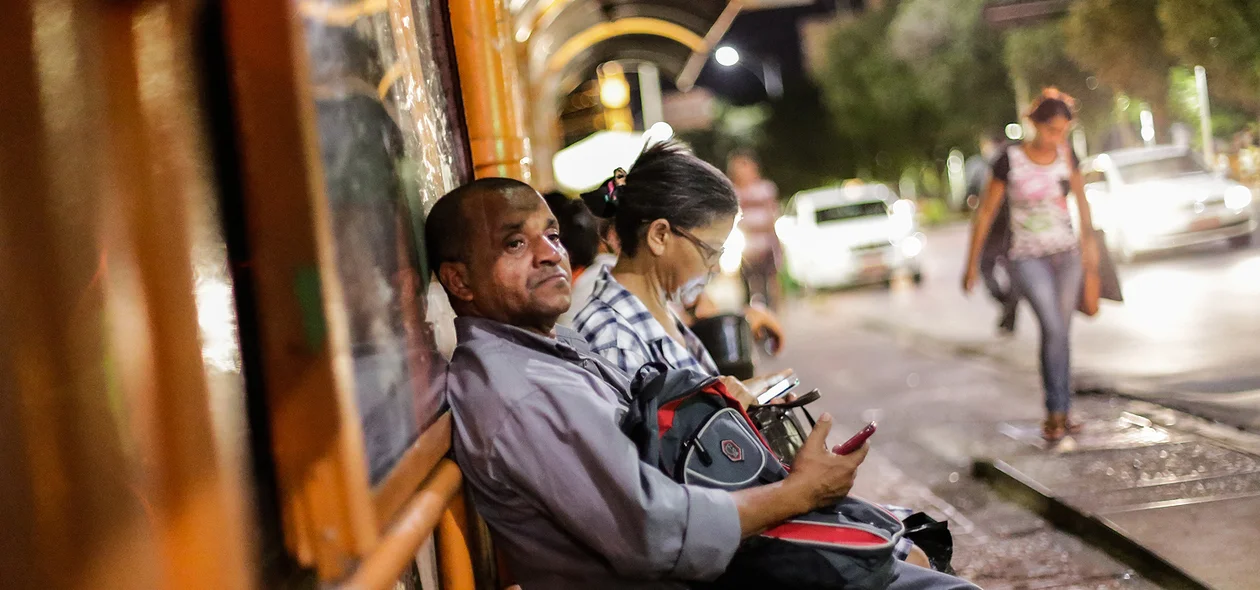 Usuários de ônibus são prejudicados  