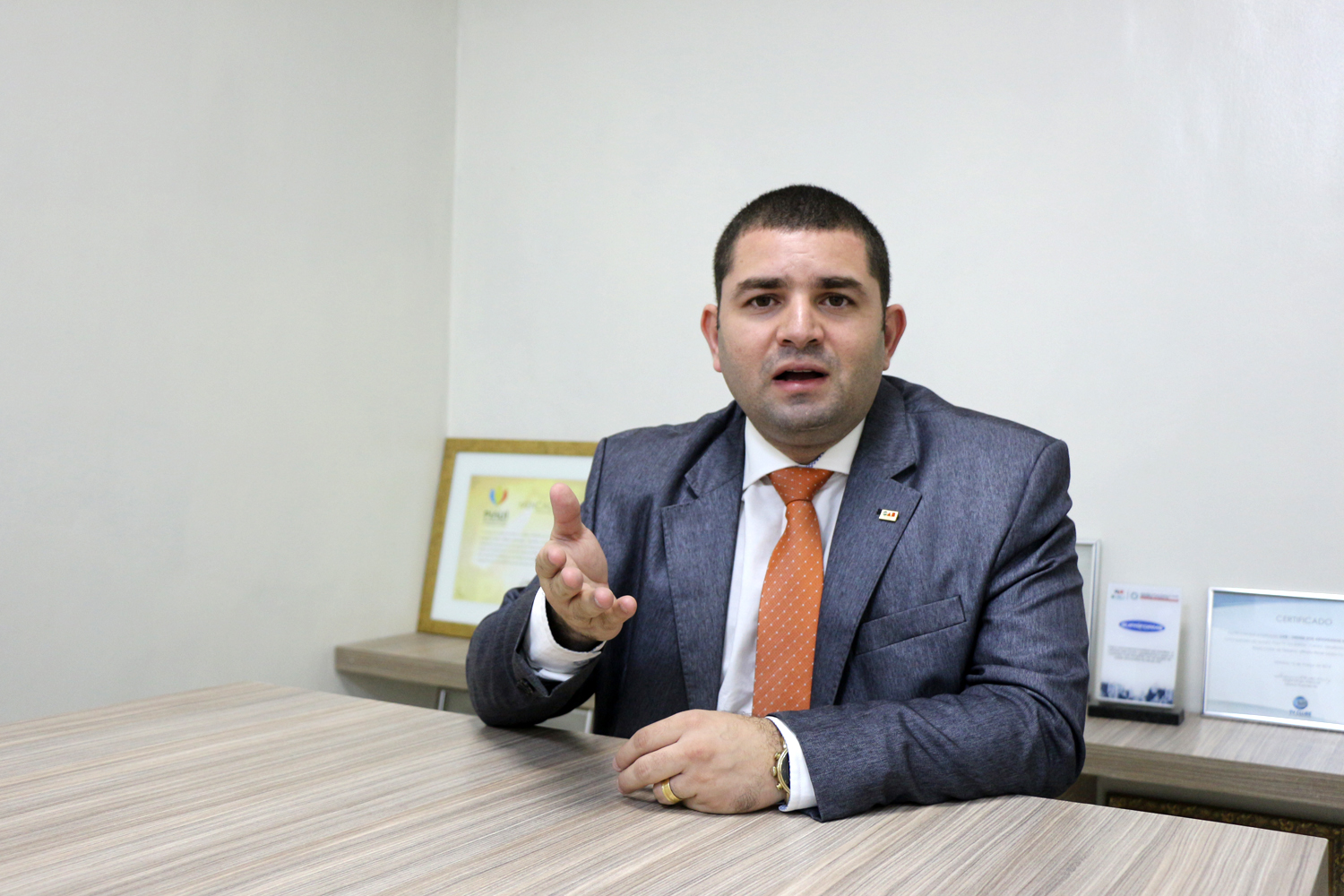 Advogado Elmano Lacerda
