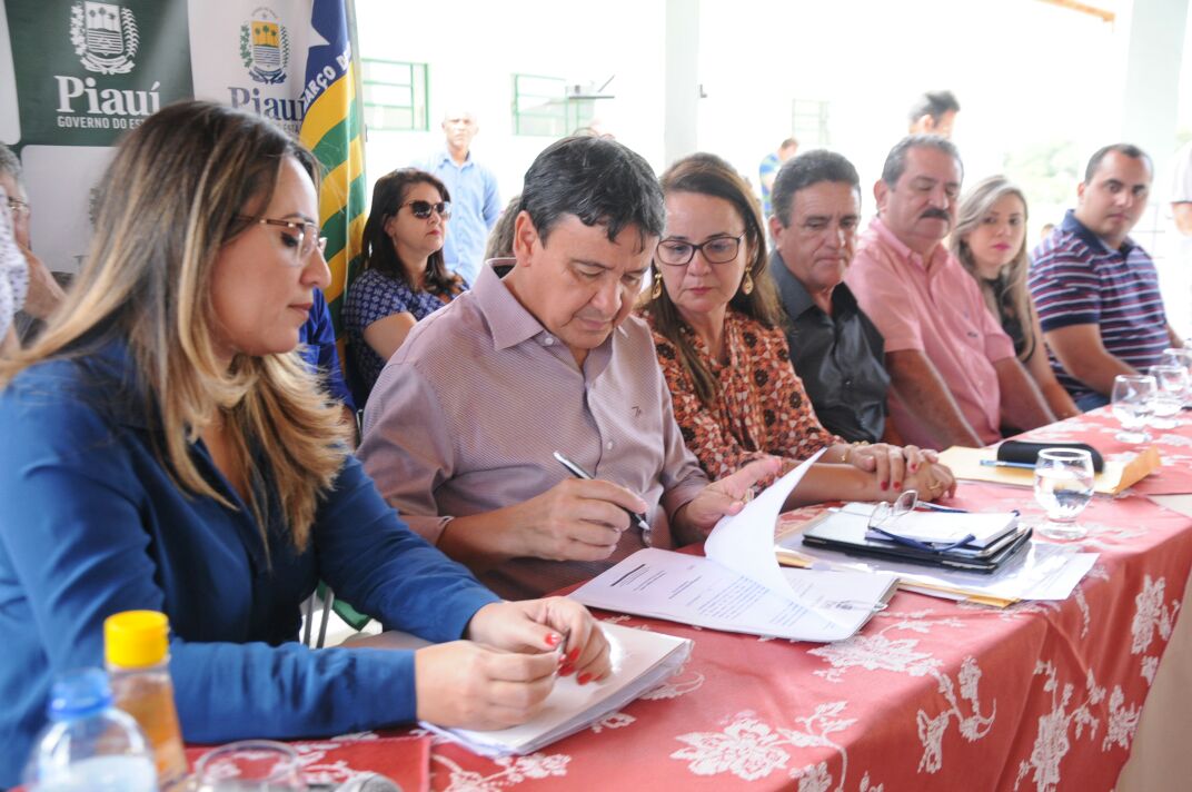 Inauguração em Santana do Piauí 