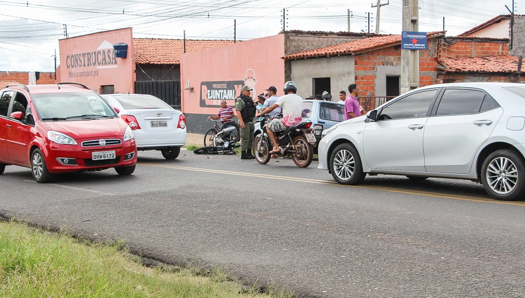 A polícia Militar esteve no local do acidente