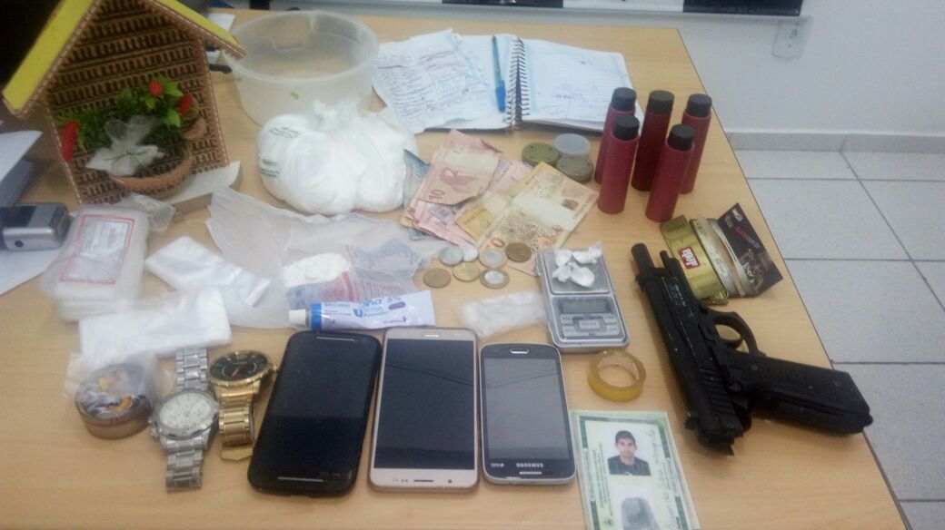 Material apreendido pela polícia