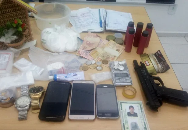 Material apreendido pela polícia