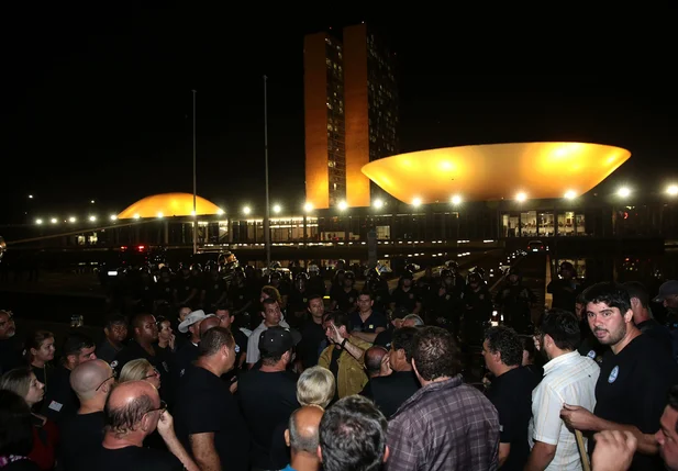 Protesto de agentes penitenciários contra reforma da Previdência no Congresso