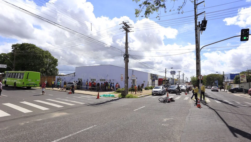 Trânsito ficou lento após o acidente