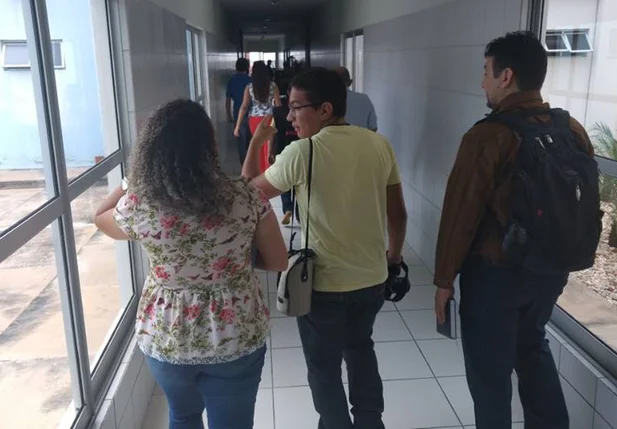 Diretores do SINDSERM realizam fiscalização na UPA do  Renascença