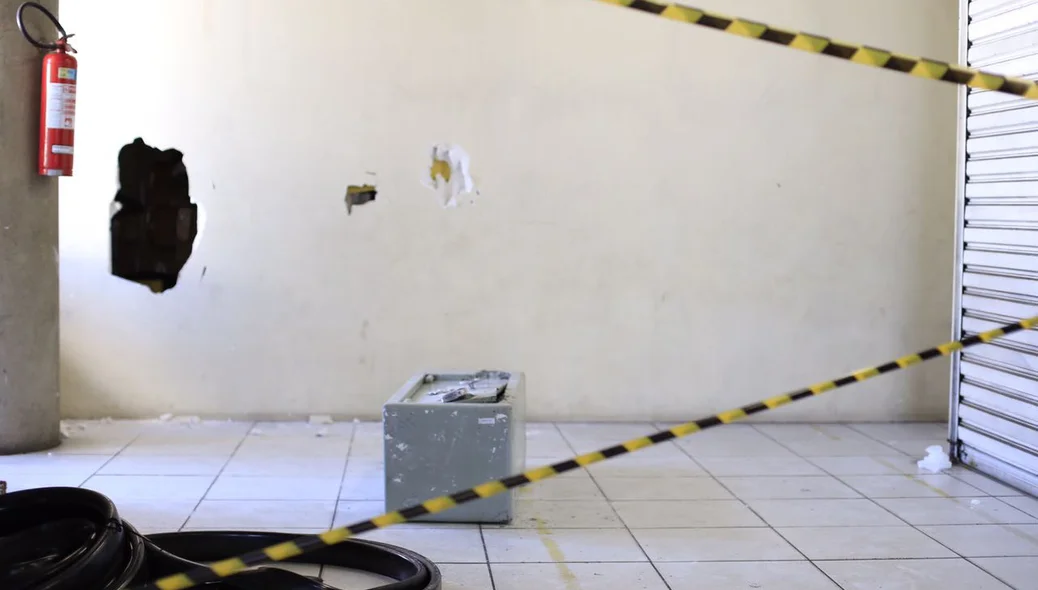 Homens assaltam Agência dos Correios no Shopping da Cidade