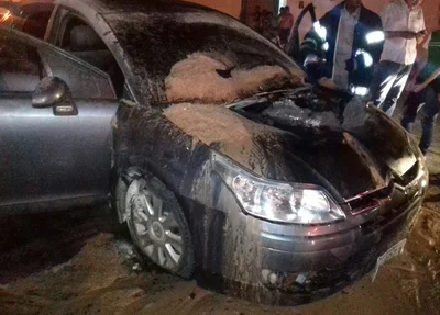 Carro pegou fogo após pane elétrica 