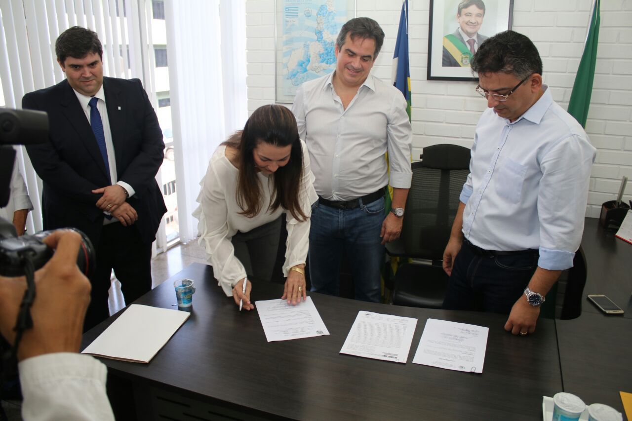 Ciro Nogueira participa de solenidade de assinatura da obra de Ponte Gameleira